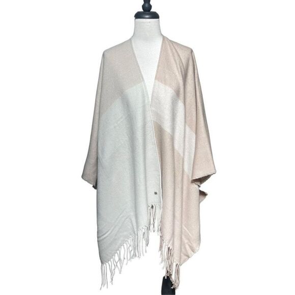SOIA & KYO  NWT Yadira Fringe Pink Color block Cape Shawl Open Poncho OS - Picture 1 of 5